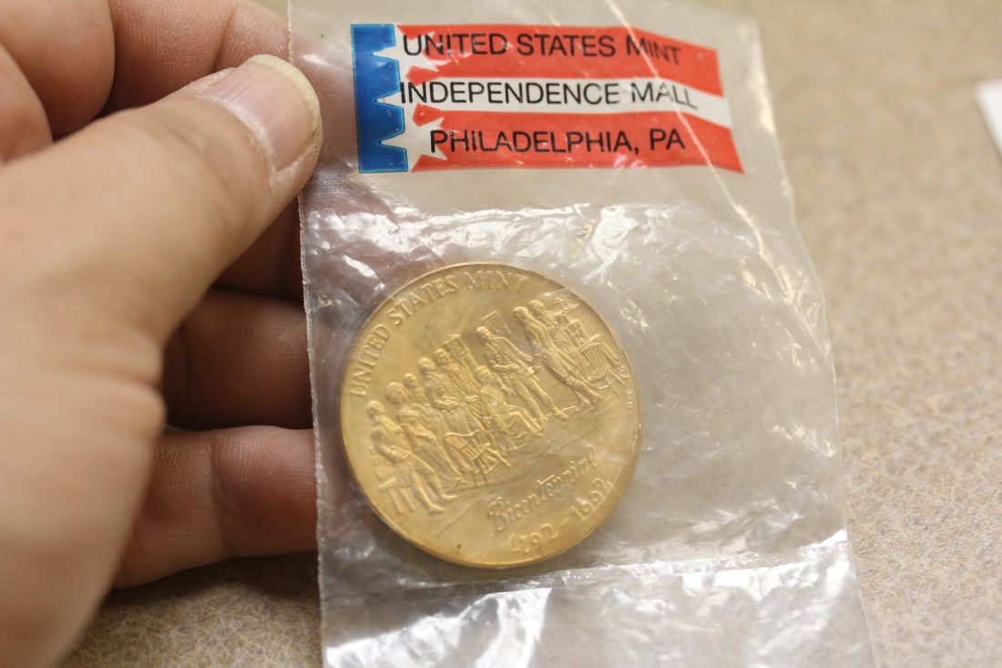 US Mint Independence Mall Medal: as shown