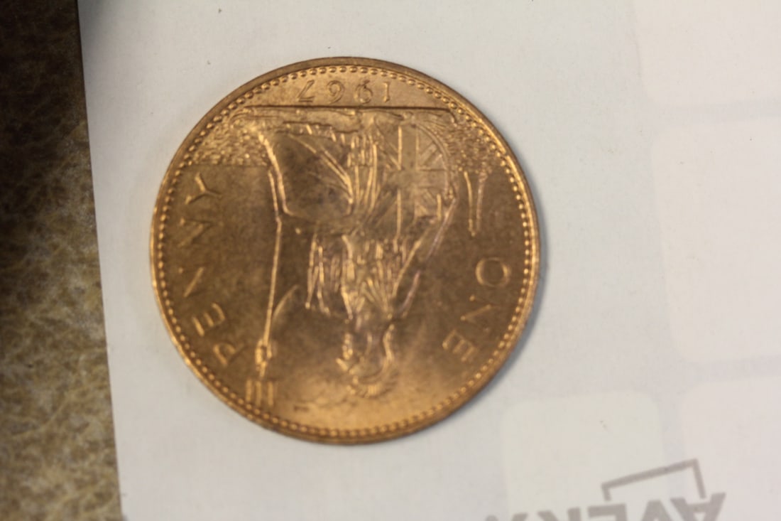 1967 Great Britain About uncirculated Penny - 2