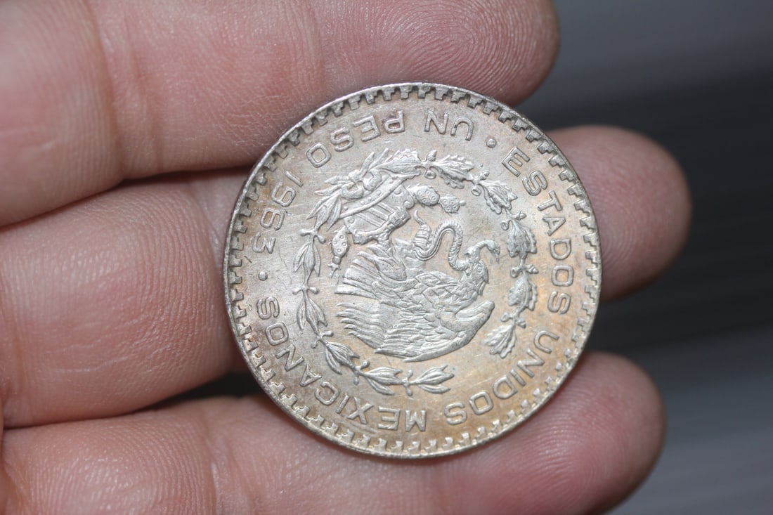 Mexico Un Peso 10% Silver Coin - 2