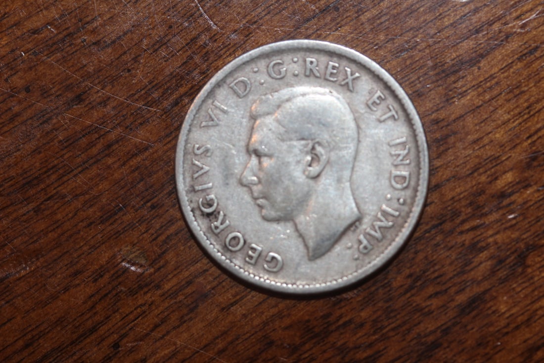 1943 Canada Silver Quarter: as shown