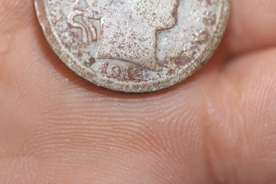 1912 Barber Silver Quarter - 2