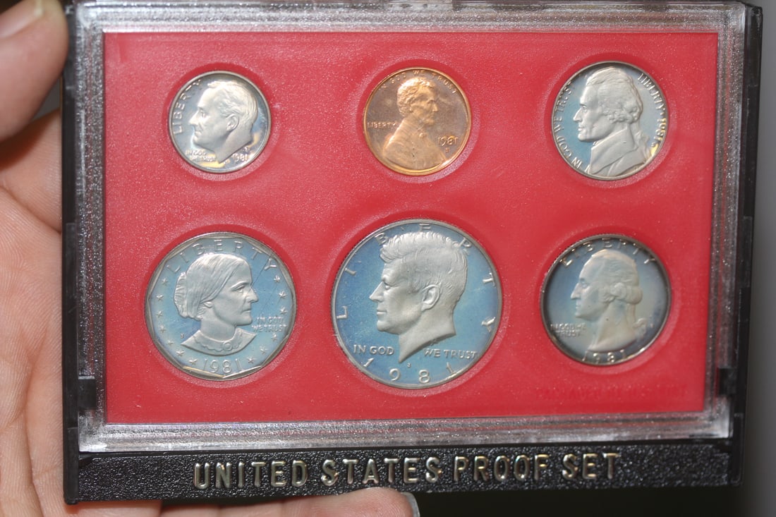 1981 US Proof Coin Set: as shown