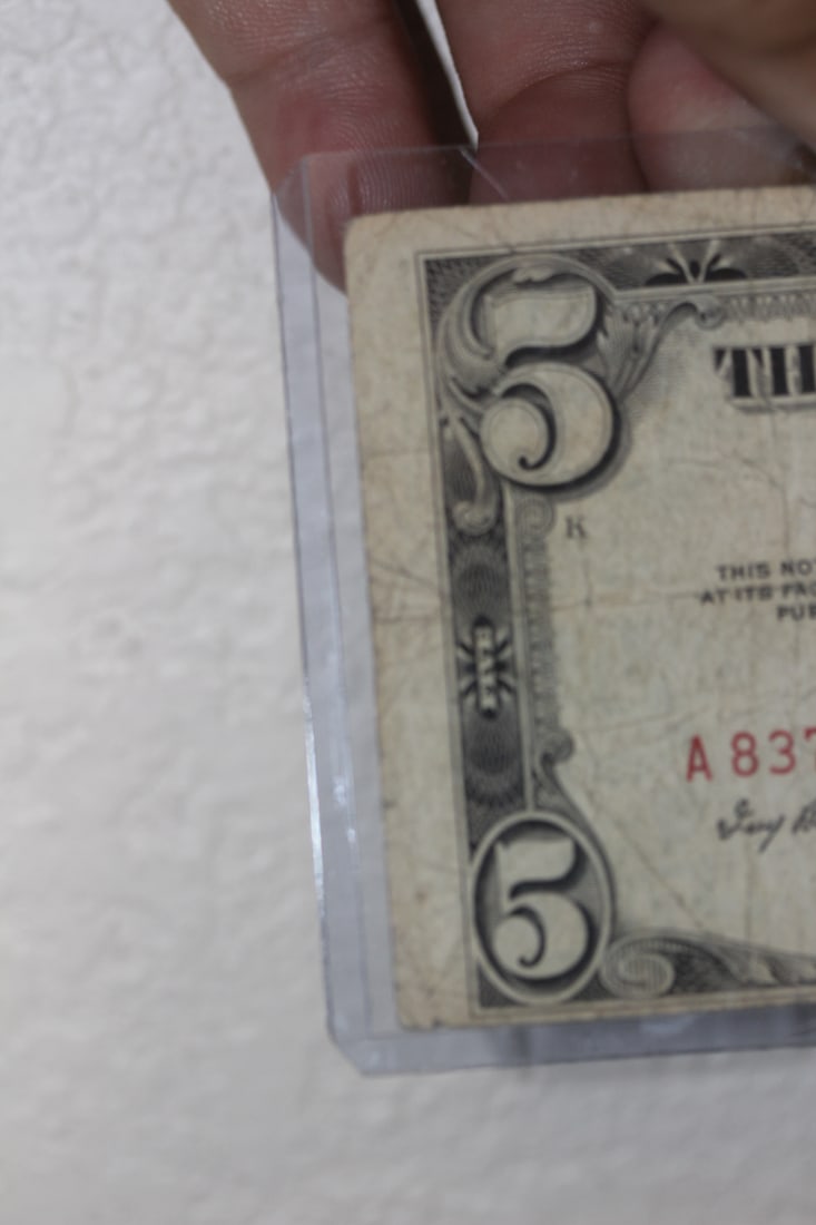 Shift Error 1953 Red Seal $5.00 Note - 3