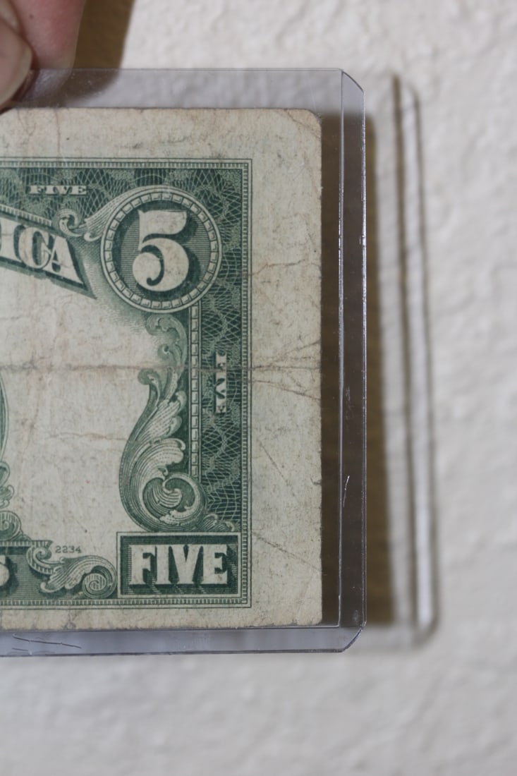 Shift Error 1953 Red Seal $5.00 Note - 4