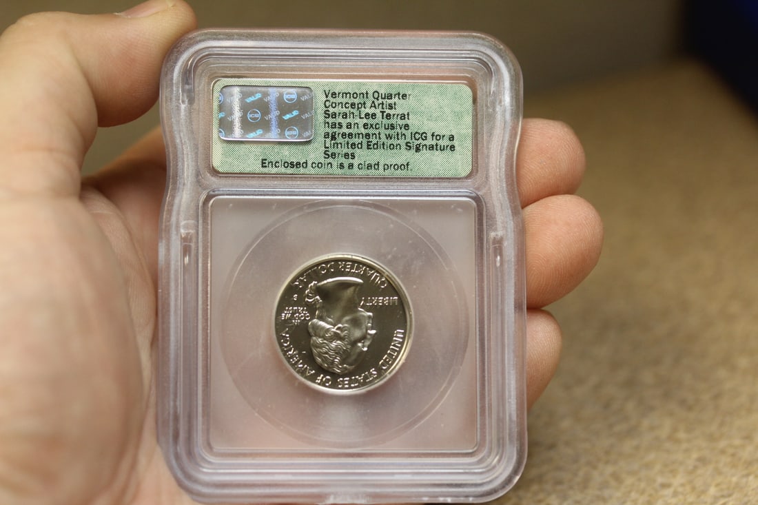 ICG Graded 2001-S Signature Quarter Series Coin - 2