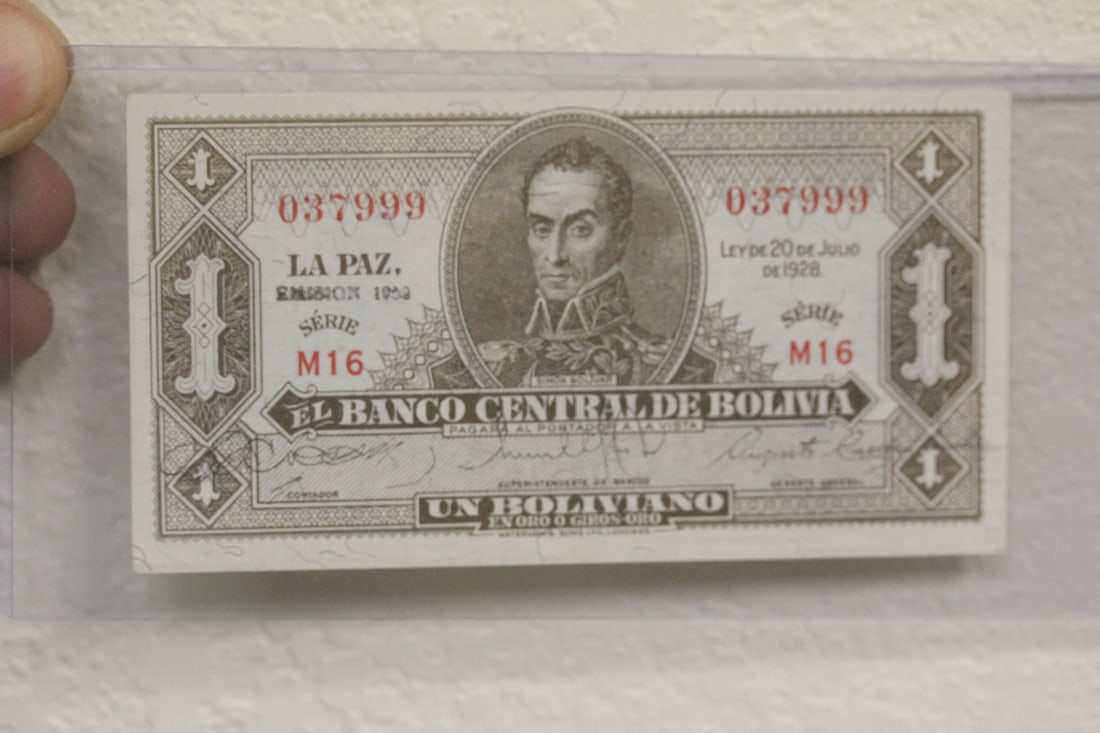 Bolivia One Boliviano Bank Note - 2