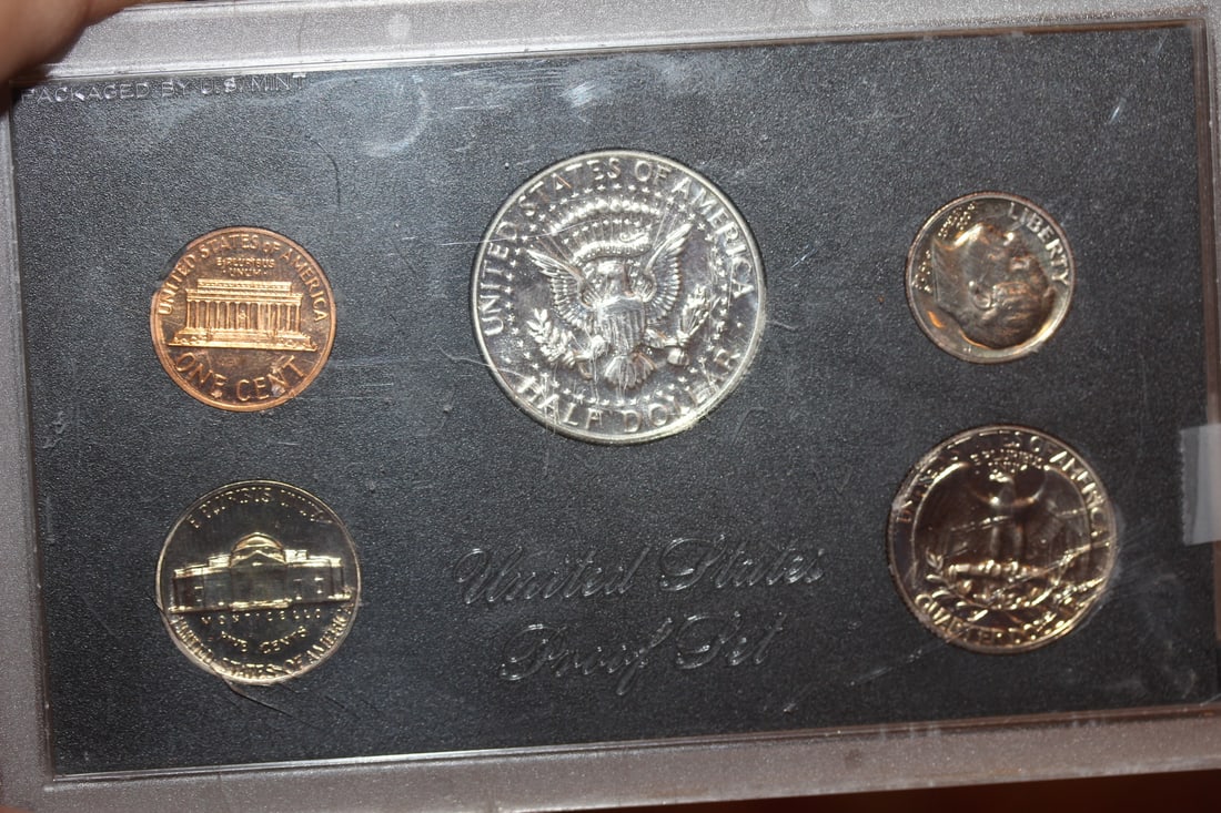 1968 Proof Coin Set: to include 40% silver Kennedy half