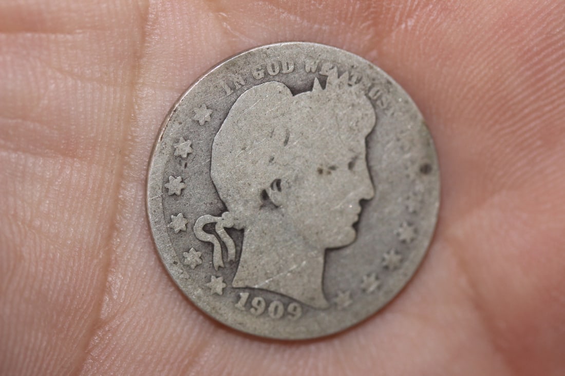 1909 Barber Silver Quarter: as shown