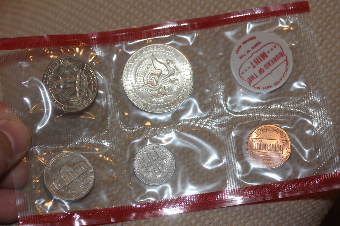 1970 Treasury Department Coin Set - 4