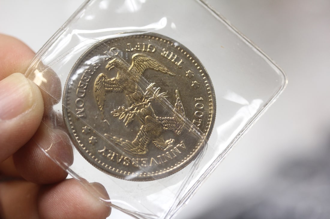 Commemorative Statue of Liberty Coin - 2