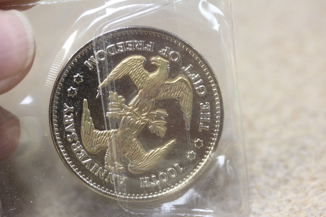 Commemorative Statue of Liberty Coin - 2