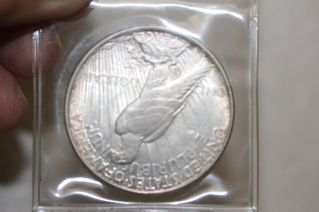 1922 Peace Silver Dollar - 2