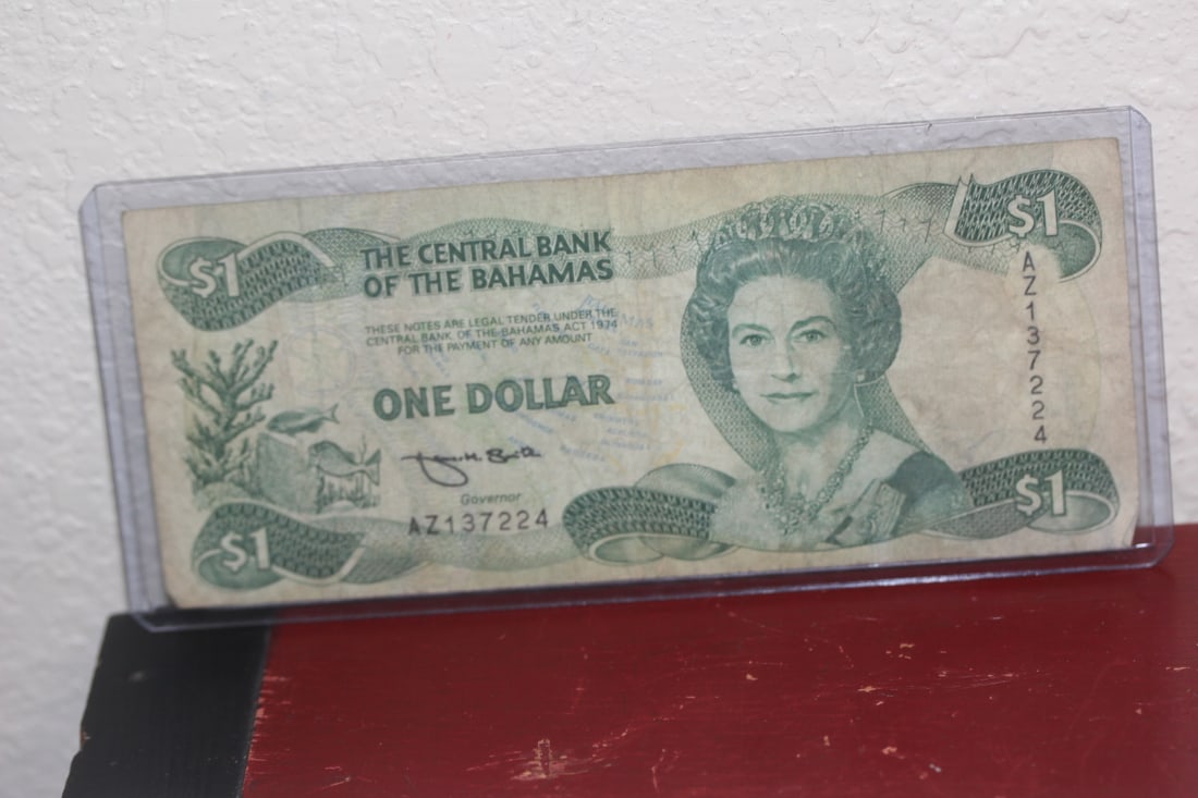 Bahama One Dollar Note - 2