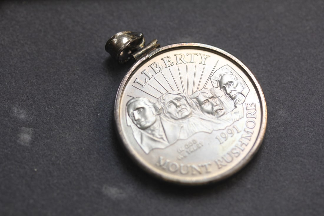 US Mount Rushmore Anniversary Coin: turned into a pendant - clad