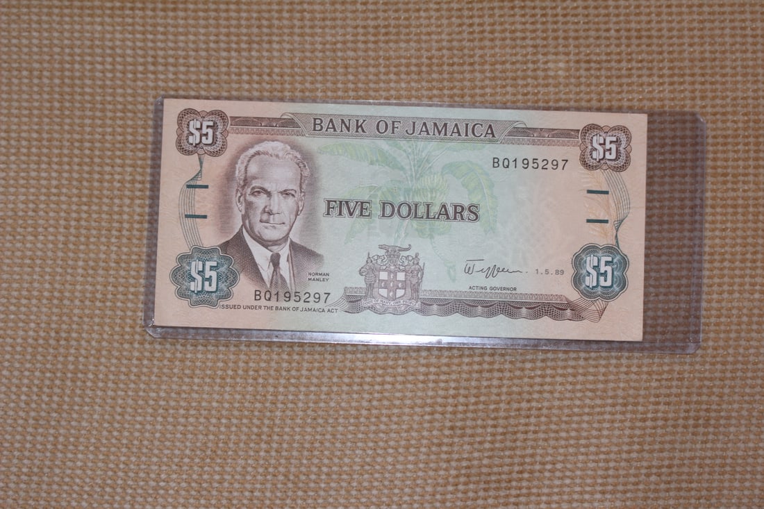 Bank of Jamaica Five Dollar Note: nice condition