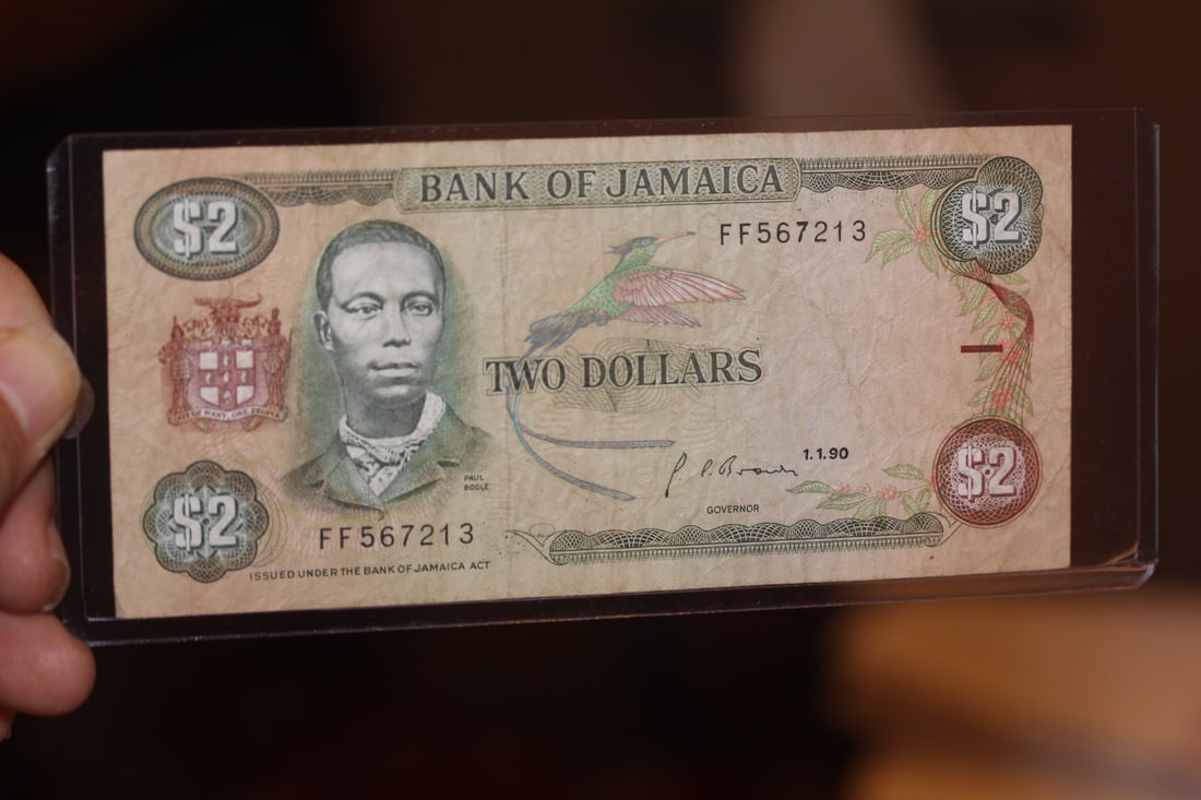 Bank of Jamaice Two Dollars Note: as shown on photos