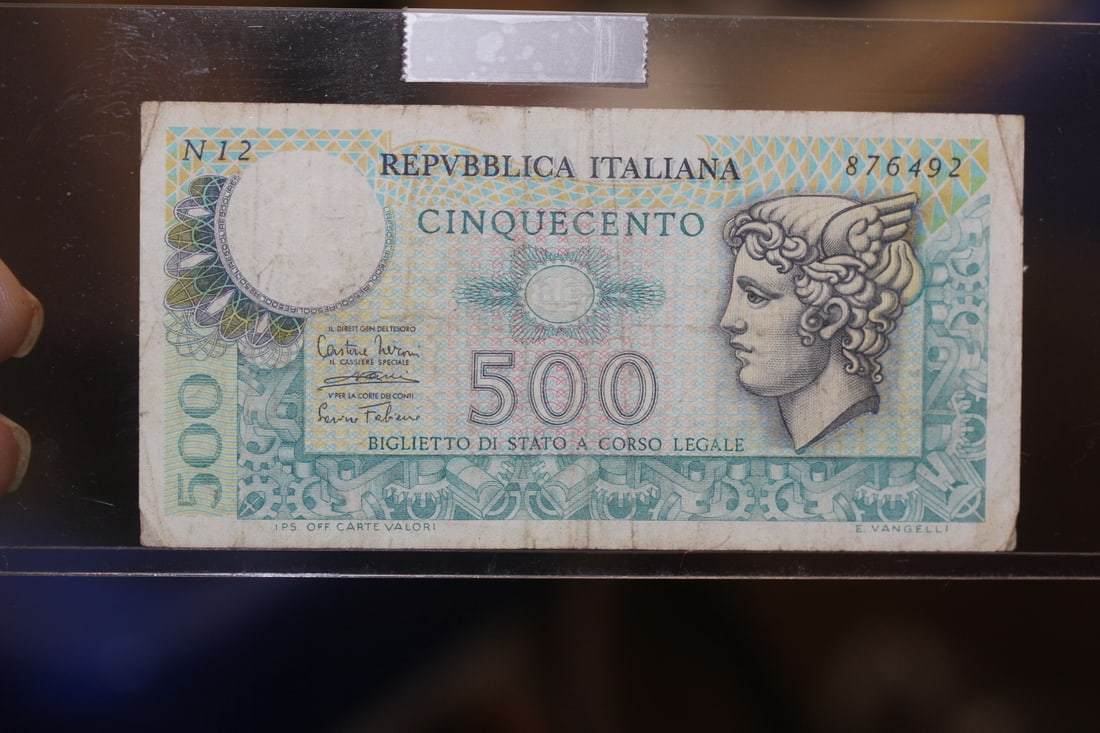 Italy 500 Lire Bank Note (1 of 2)