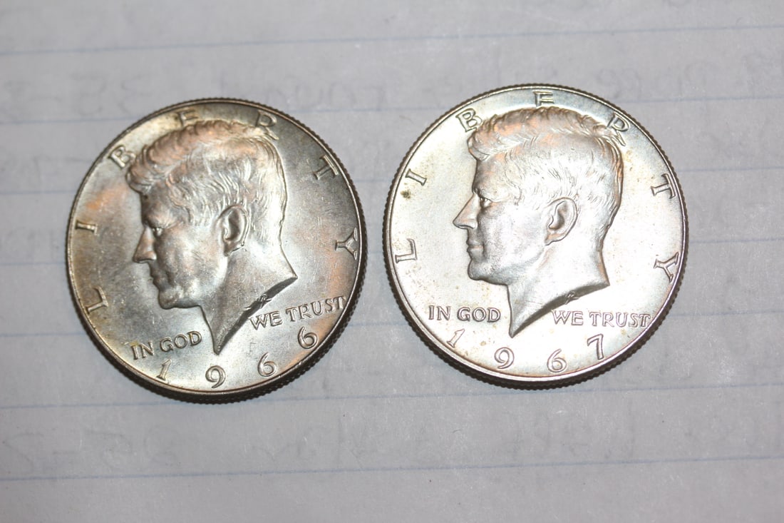 Lot of 2 Kennedy Half Dollars: 40% silver