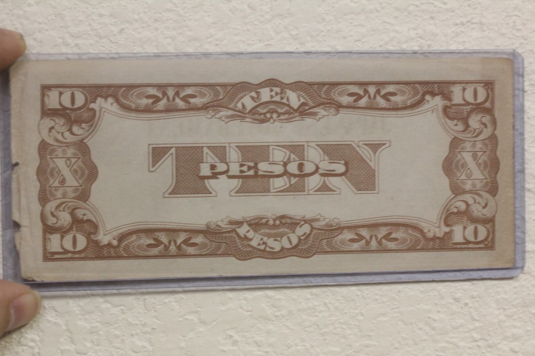 WWII Japanese Colony 10 Pesos Bank Note - 2