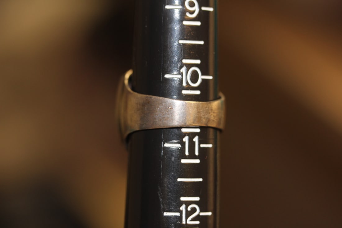 Sterling and Onyx Men's Ring - 3