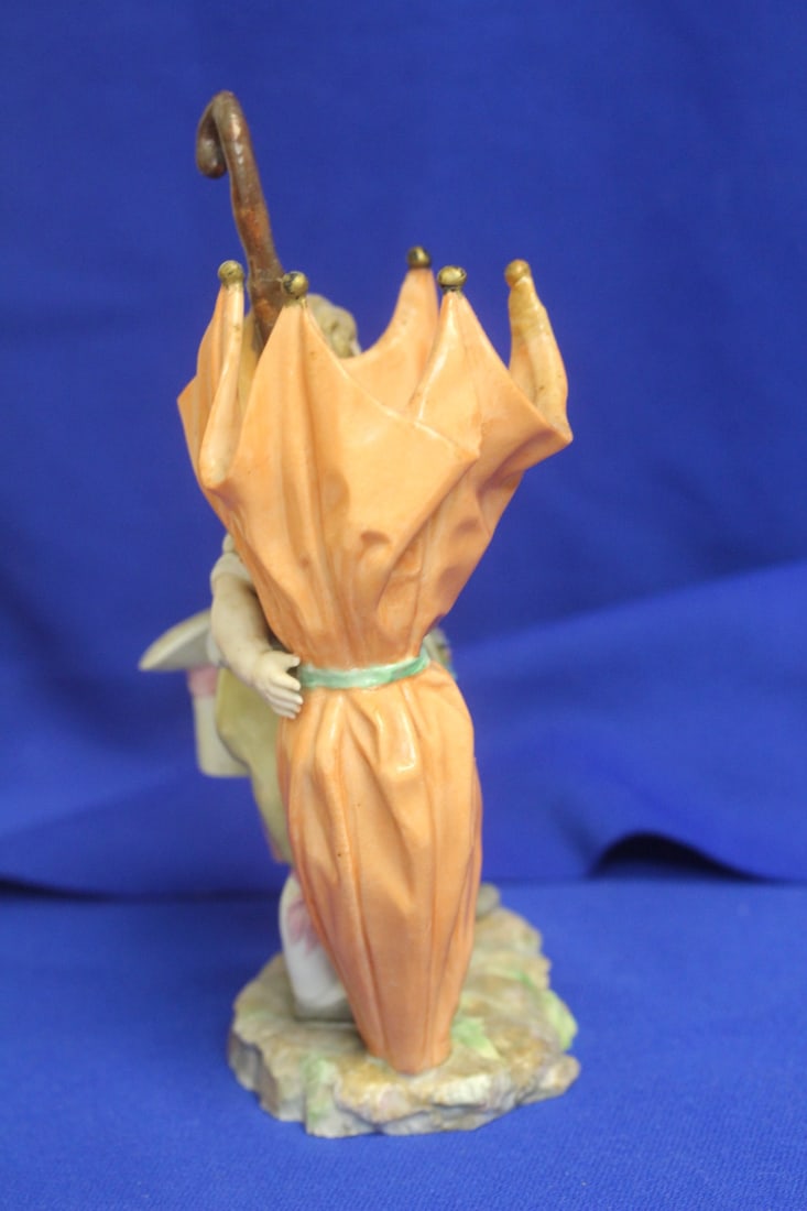 A Meissen Boy with Umbrella - 4