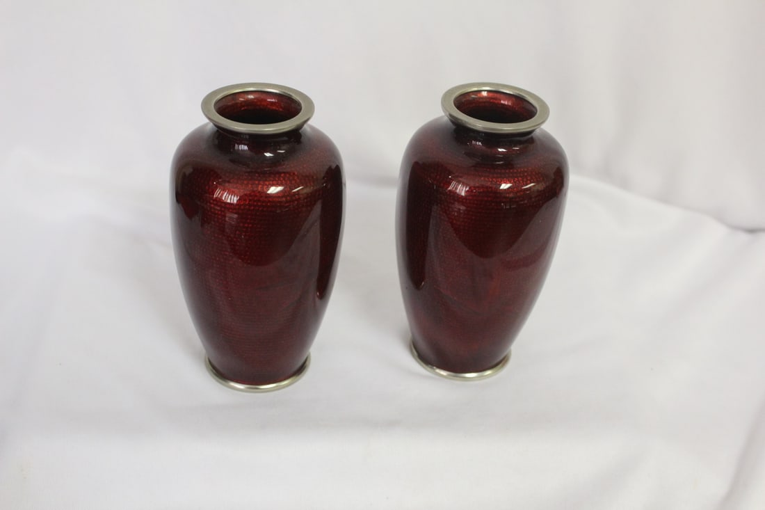 A Pair of Silverwired Japanese Cloisonne Vases - 3