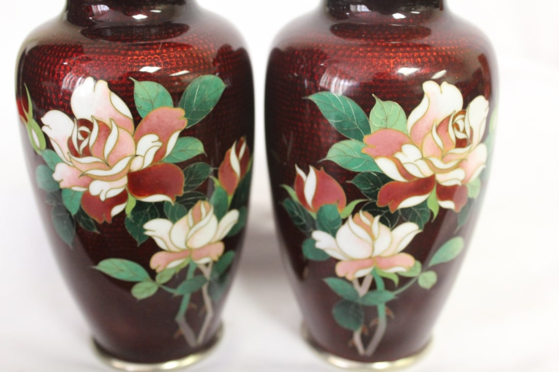 A Pair of Silverwired Japanese Cloisonne Vases - 5