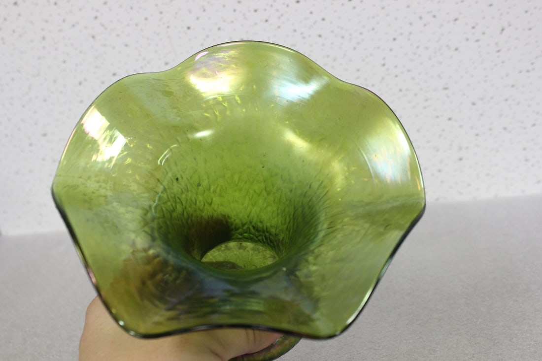 An Unsigned, Possibly Loetz Iridescent Vase - 5