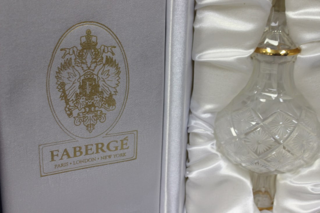 A Faberge Glass Coronation Tree Topper - 4