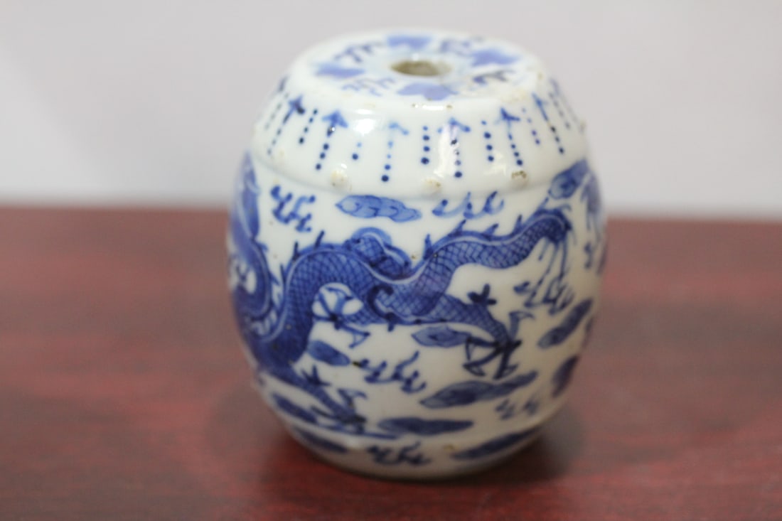 A Rare Chinese Blue and White Dragon Candle Holder - 2