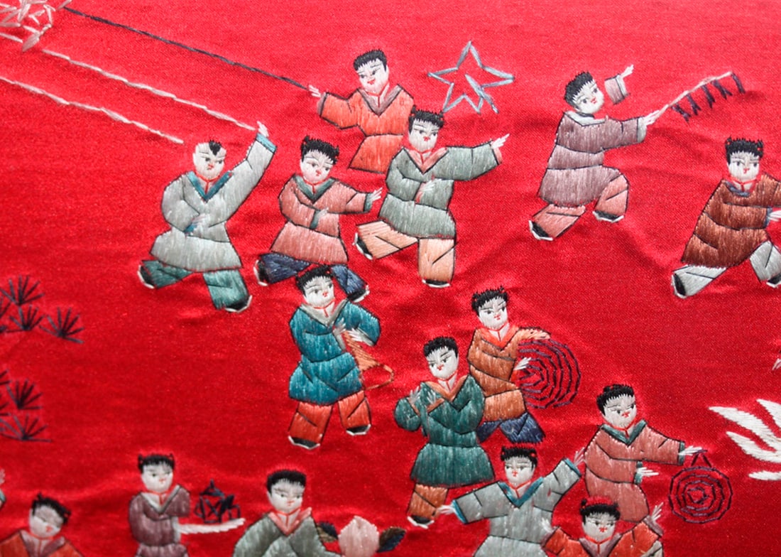Antique Chinese Early 20th Century Embroidery - 2