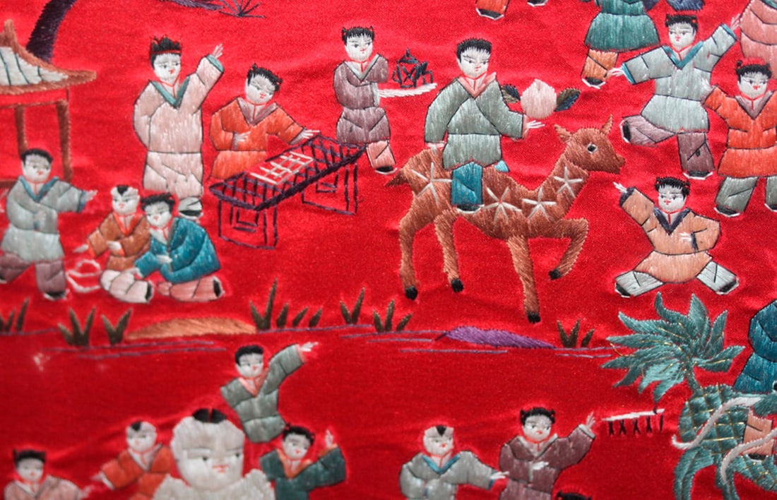 Antique Chinese Early 20th Century Embroidery - 3