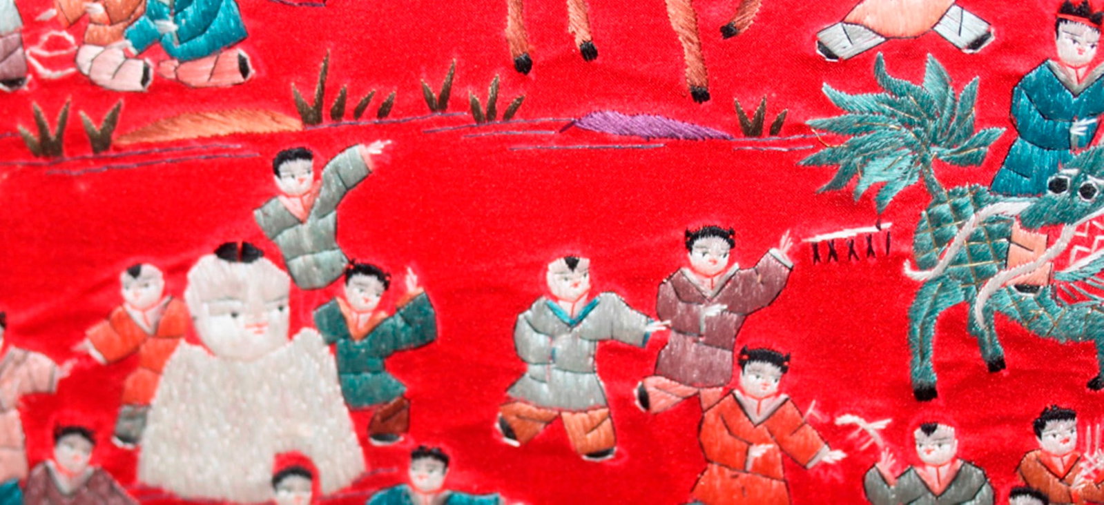 Antique Chinese Early 20th Century Embroidery - 4