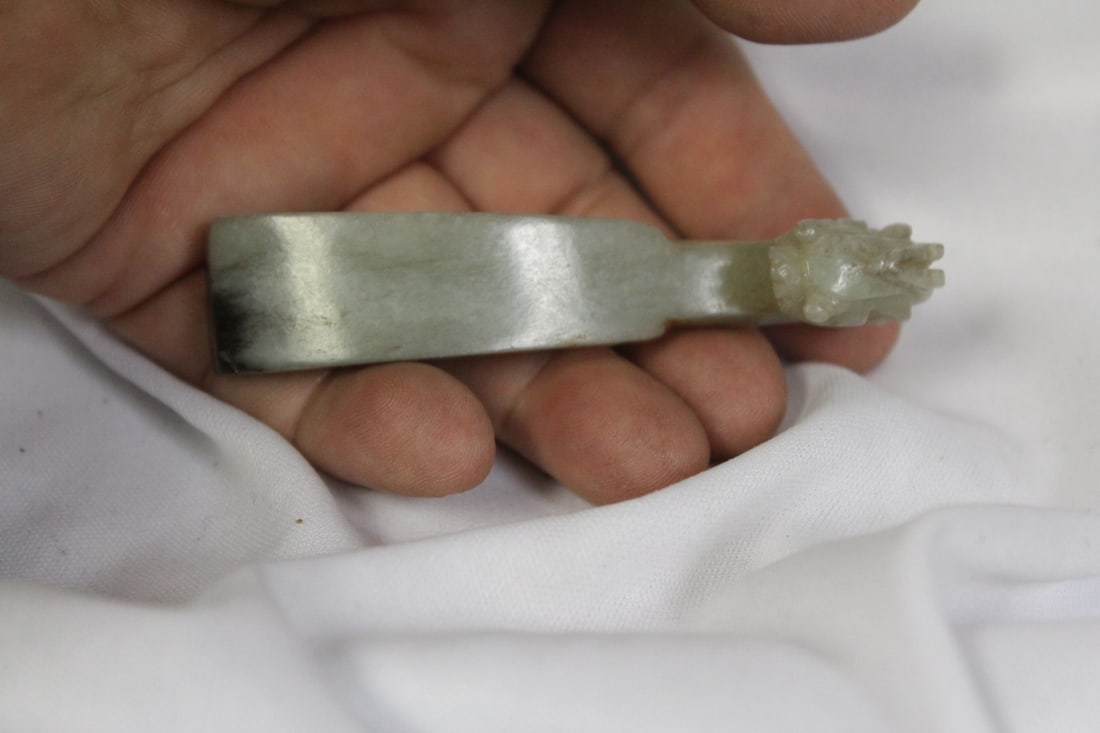 Antique Chinese Jade Belt Hook - 6