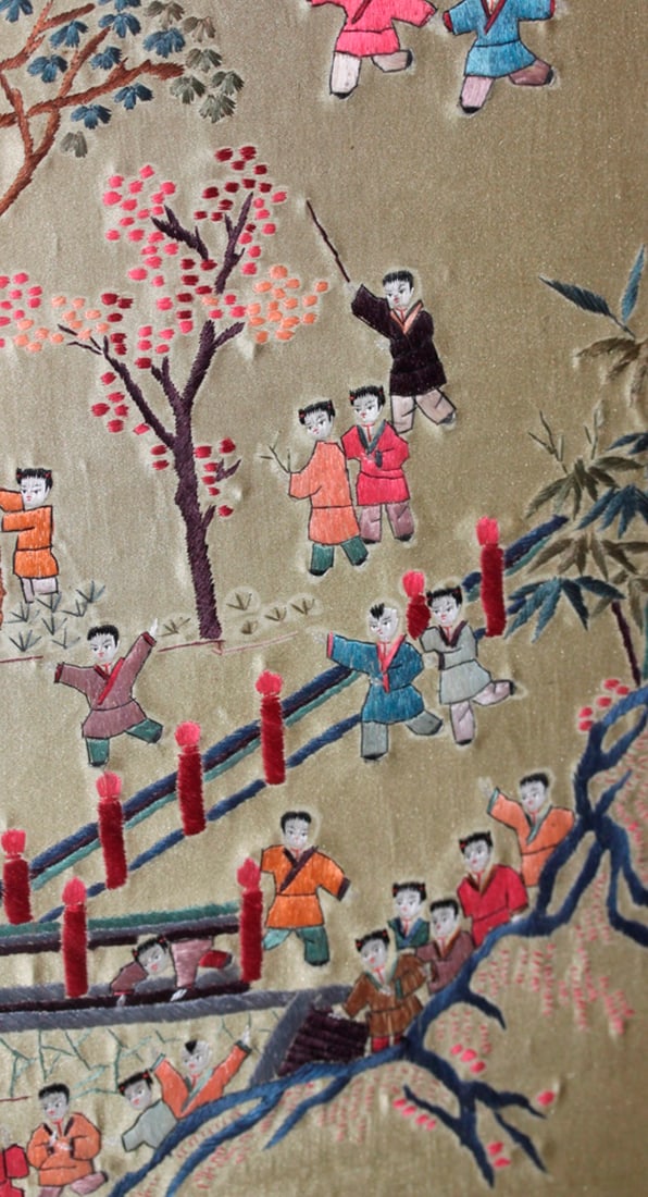 Antique Chinese Early 20th Century Embroidery - 10