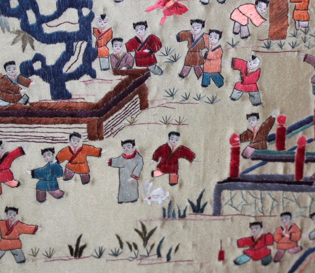 Antique Chinese Early 20th Century Embroidery - 8