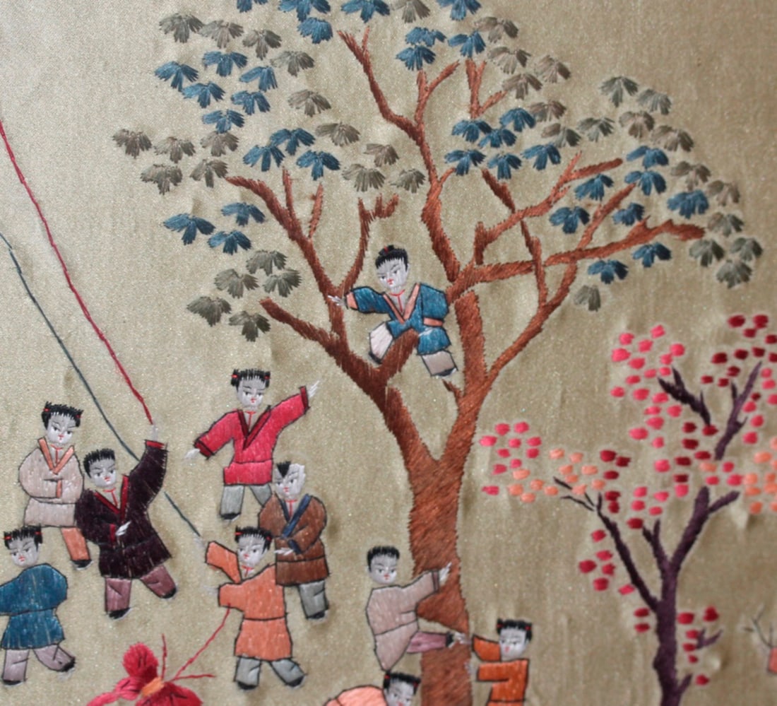Antique Chinese Early 20th Century Embroidery - 9