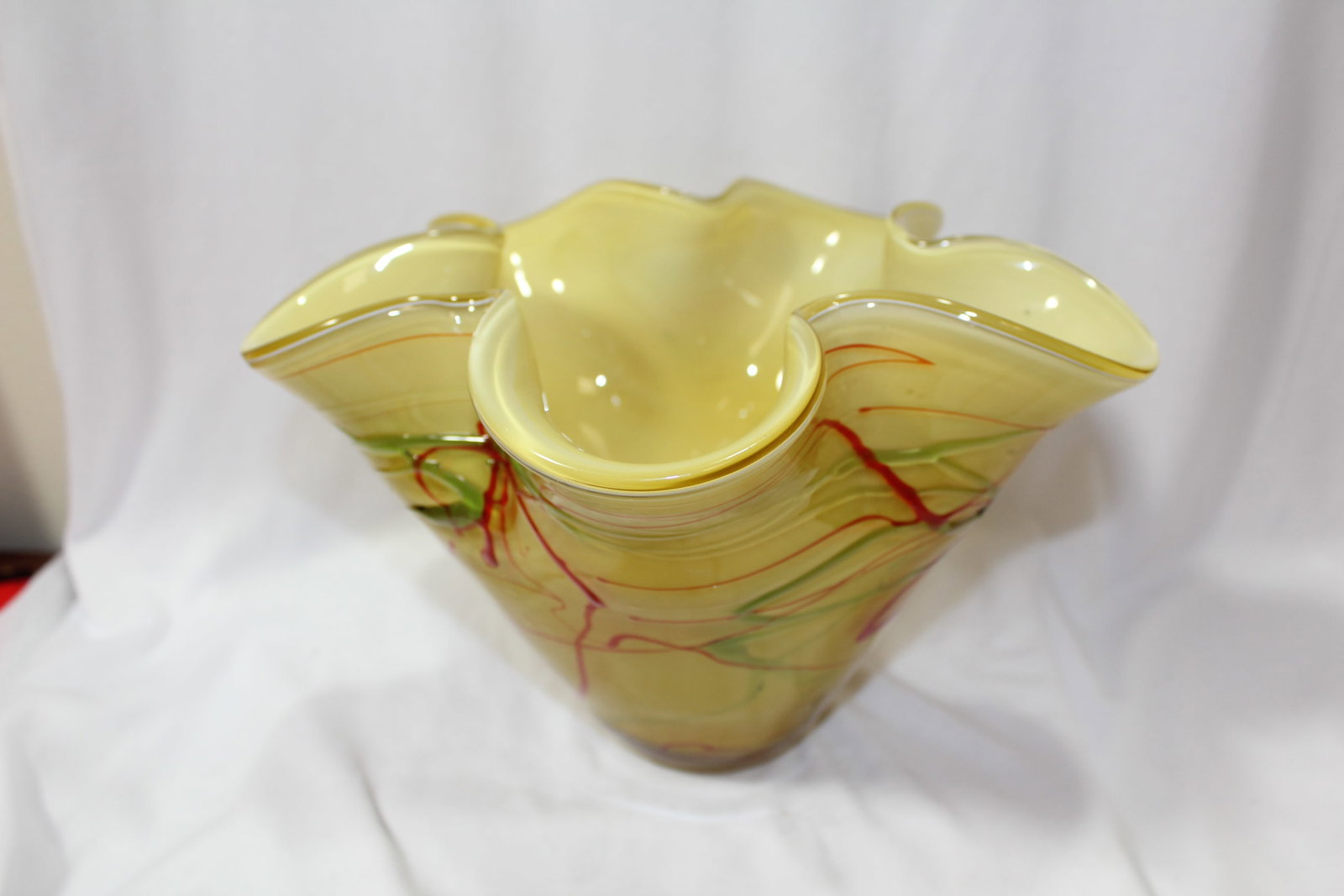 An Artglass Bowl - 2