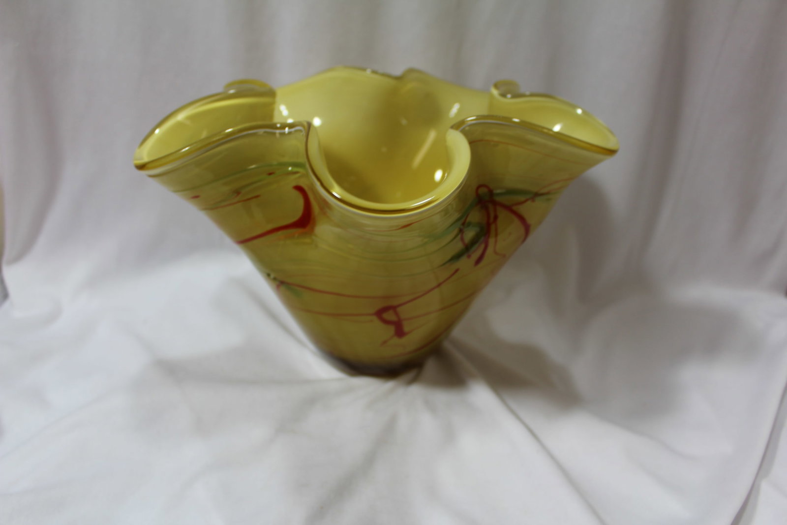 An Artglass Bowl - 3