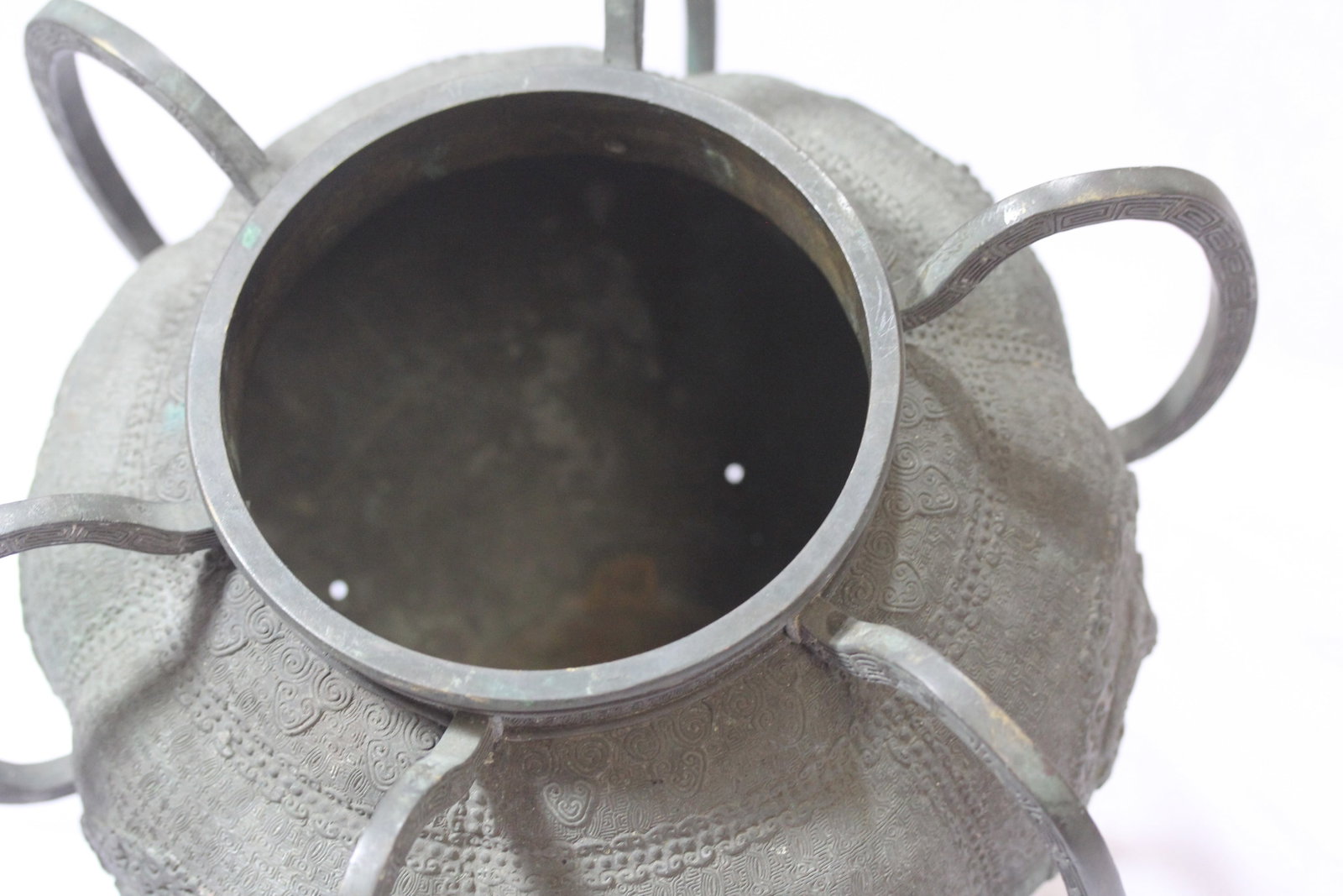 A Chinese Bronze Jar - 10