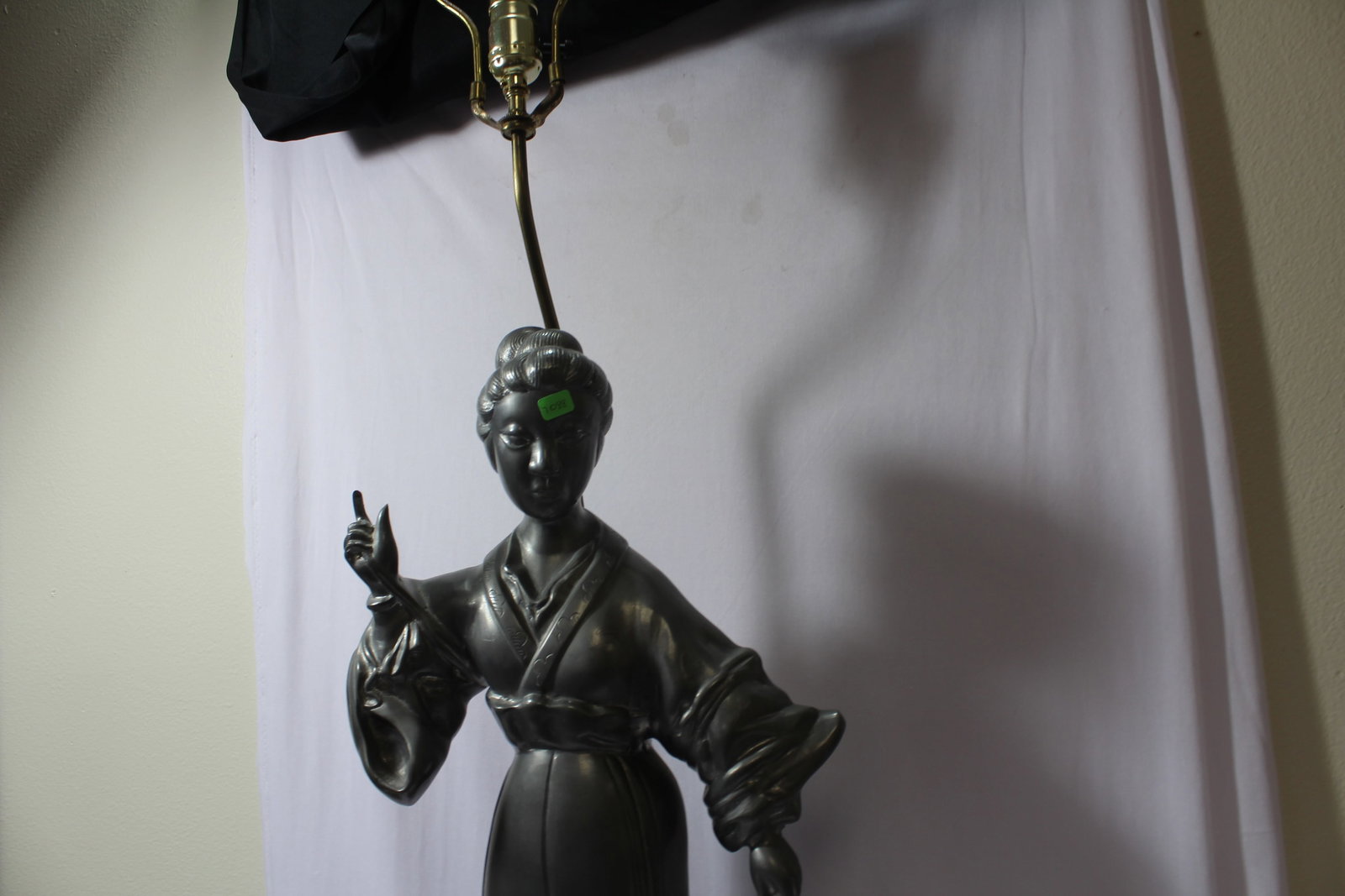 A Vintage Chinese Pewter Figeral Lady Statue Lamp - 5