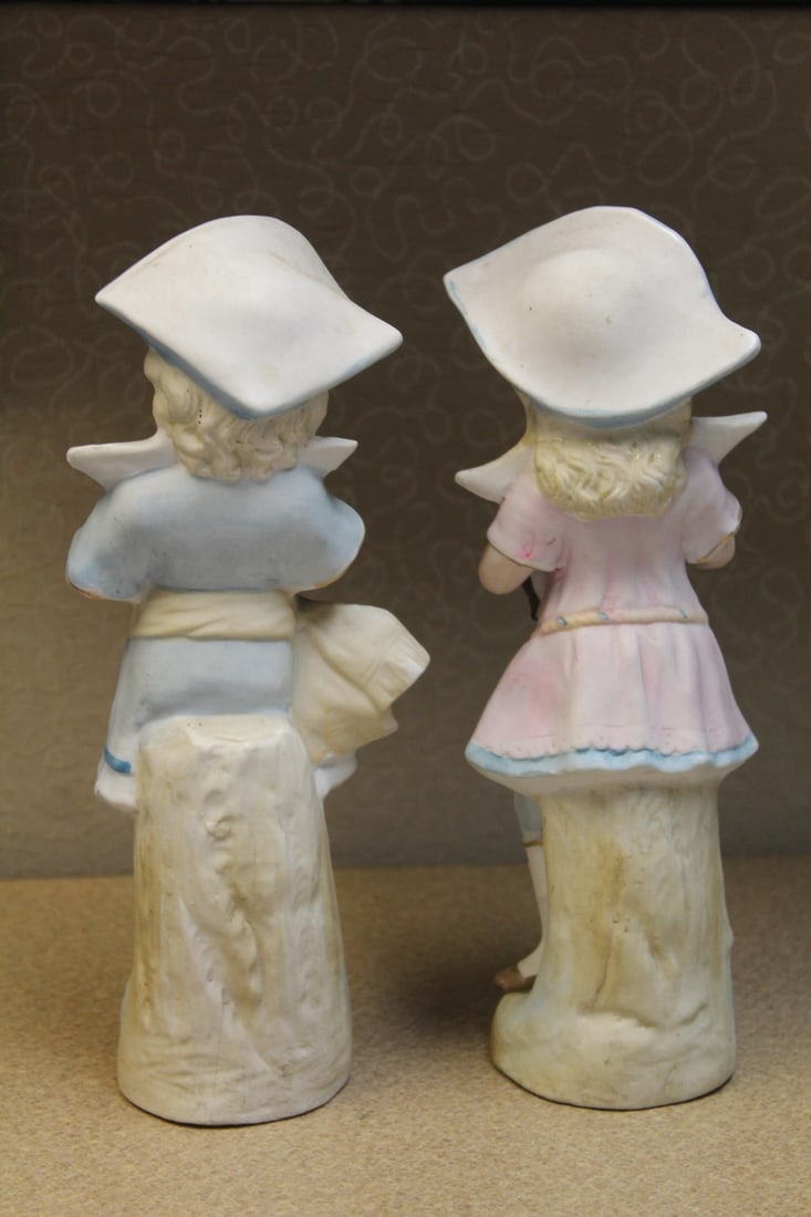 Lot of Two Bisque Ceramic Figurines - 6
