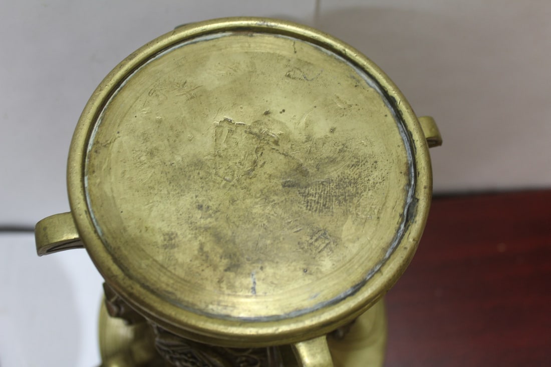 A Chinese Bronze Urn on Stand - 6