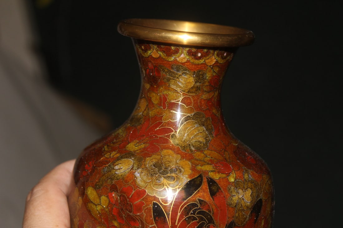 Pair of Chinese Cloisonne Vases - 5