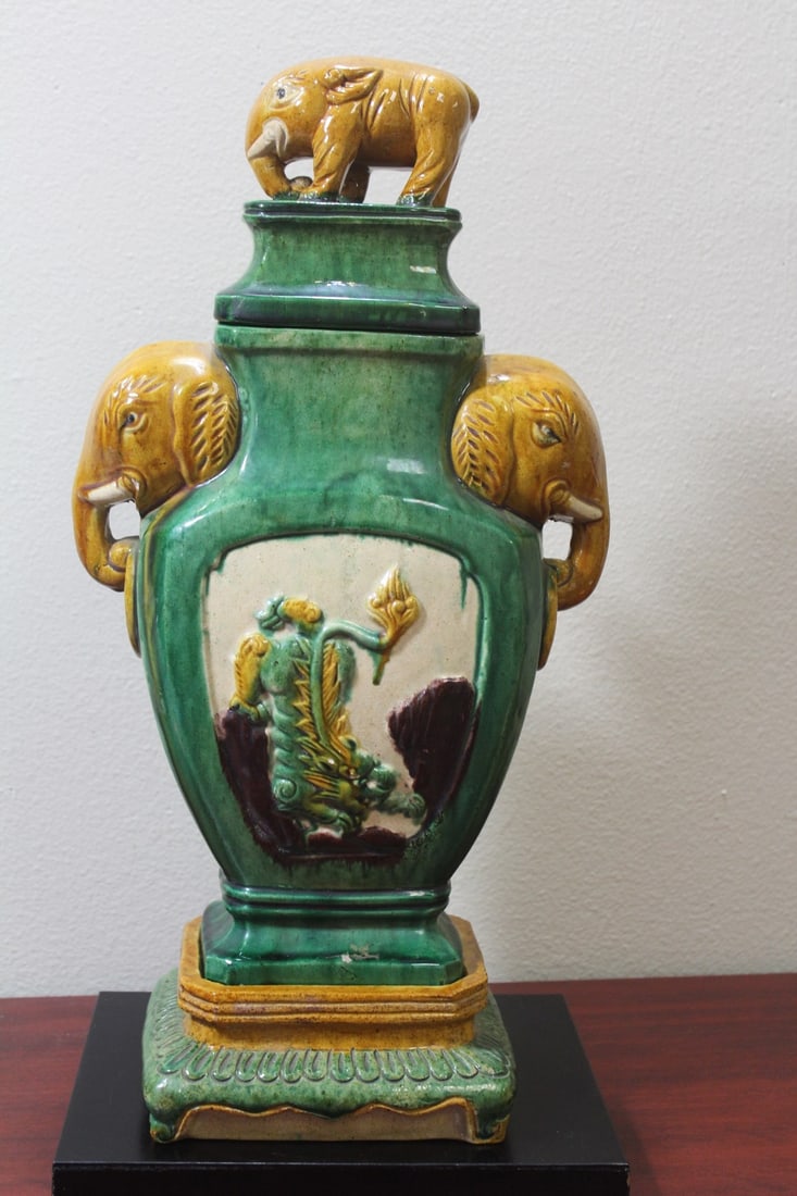 A Chinese Sanchi Pottery Elephant Vase - 3