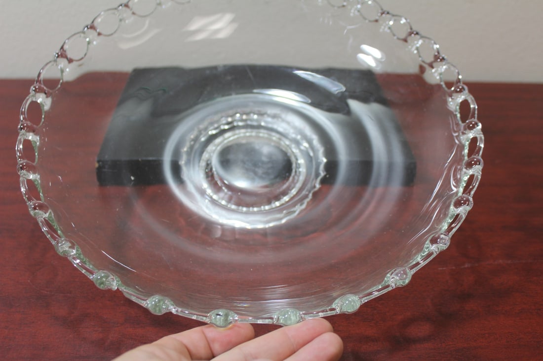 A Clear Glass Center Bowl - 3