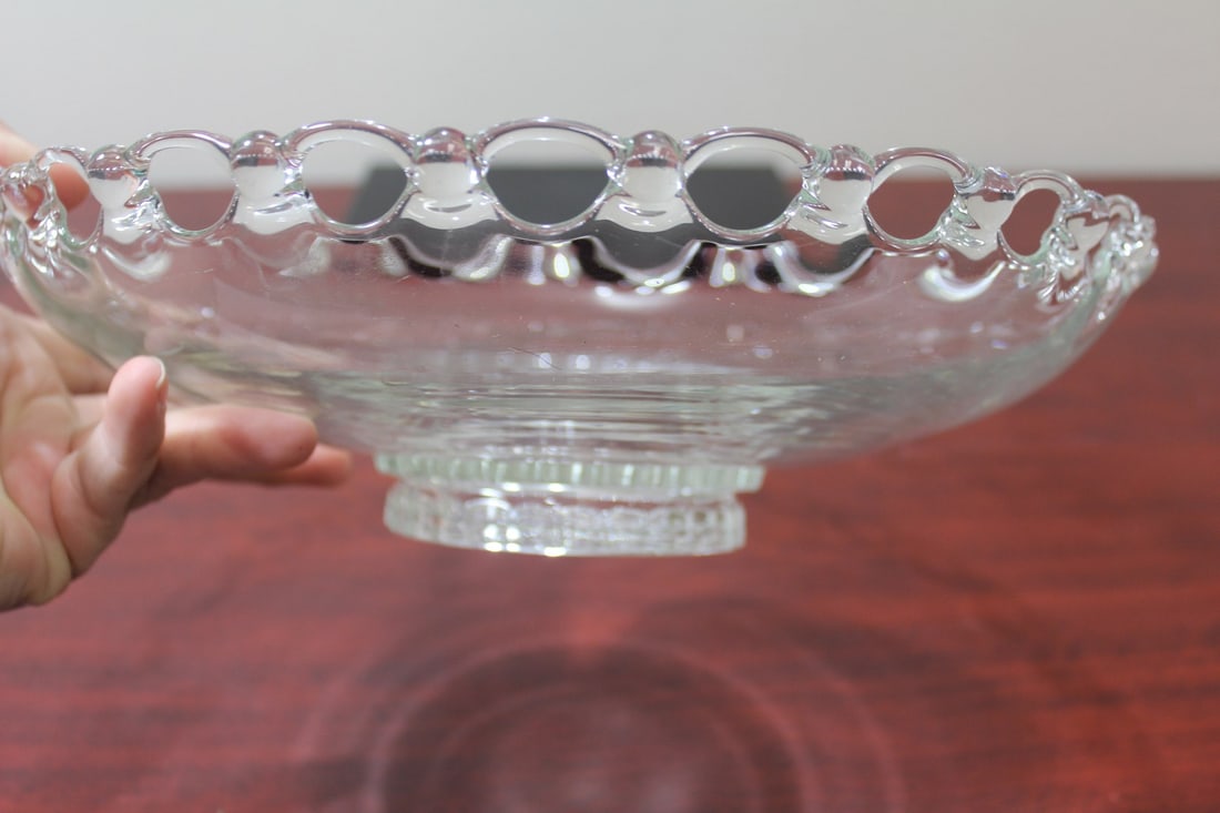 A Clear Glass Center Bowl - 7
