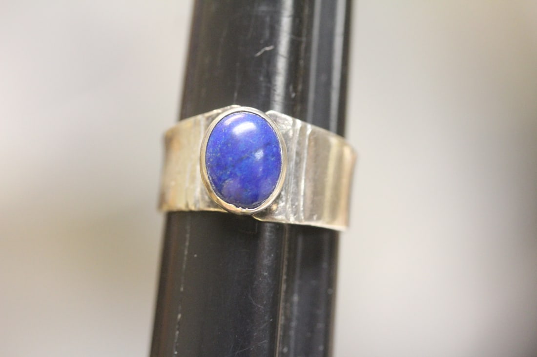 Sterling and Lapis Lazuli Ring - 2