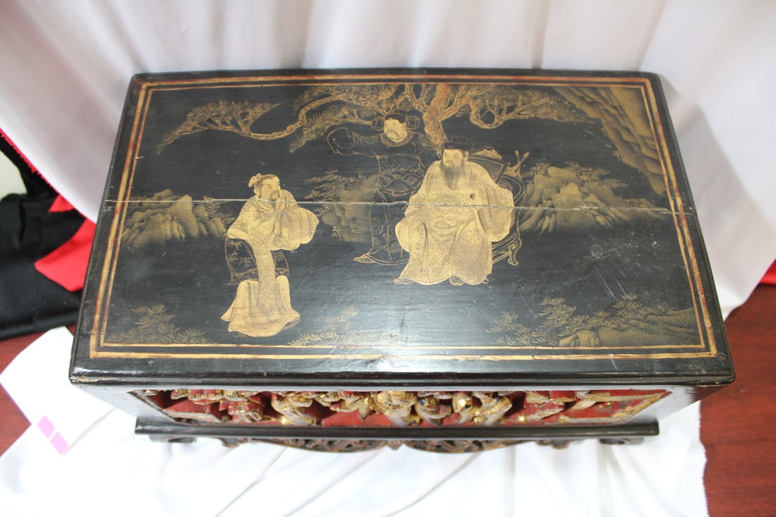An Antique Chinese Box/Stand - 2