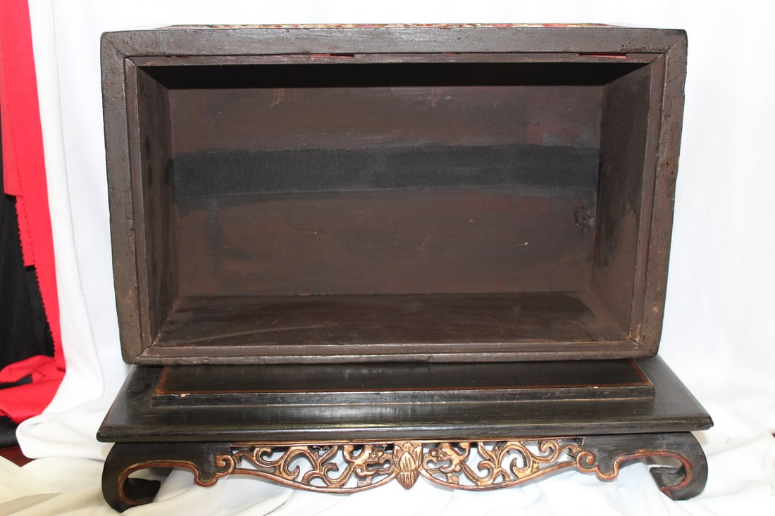 An Antique Chinese Box/Stand - 6